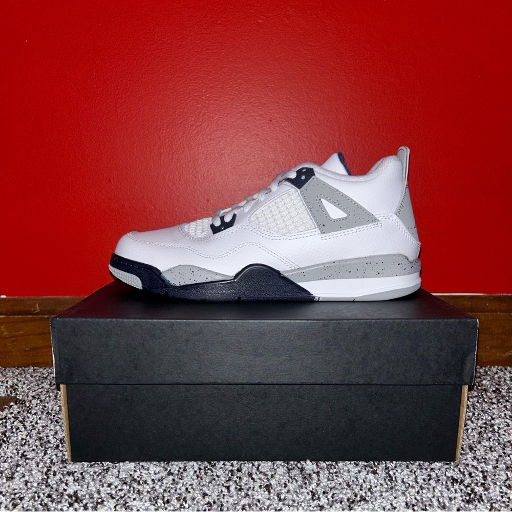 Jordan 4 ‘Midnight Navy’